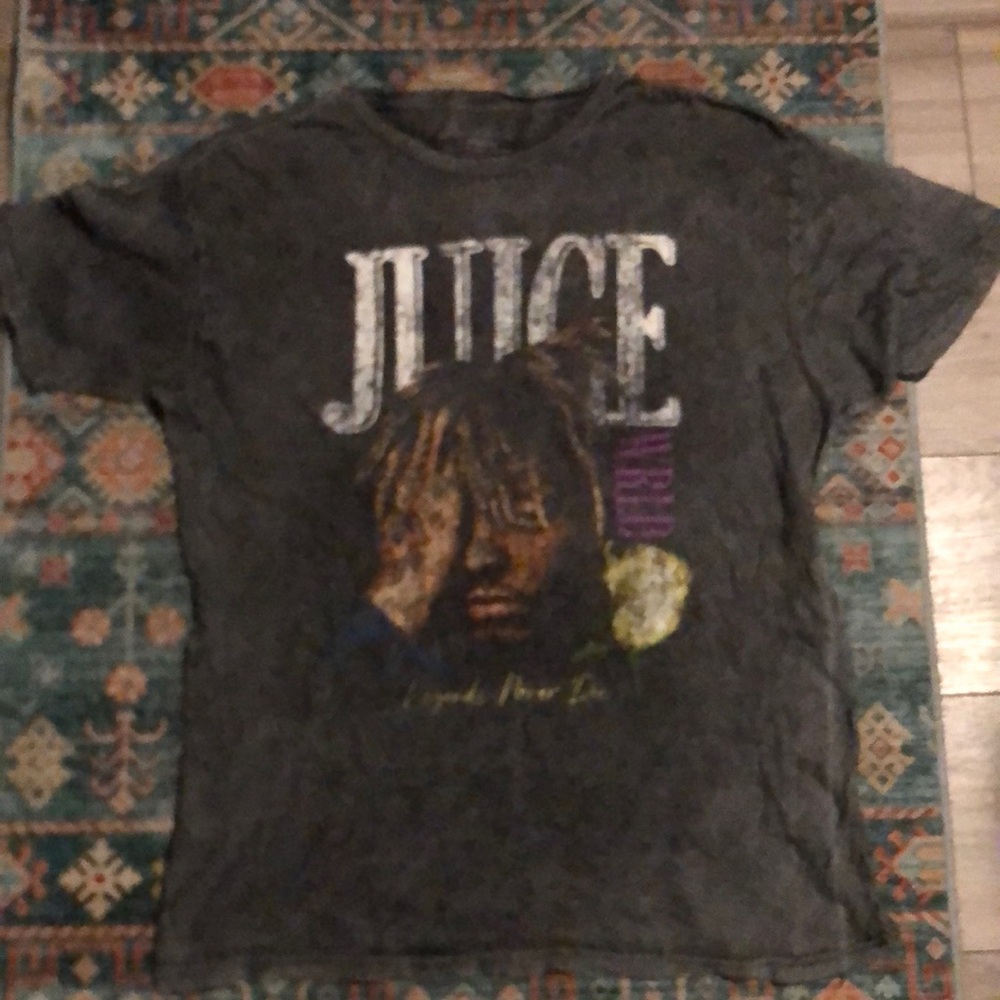Juice WRLD GRAPHIC TEE